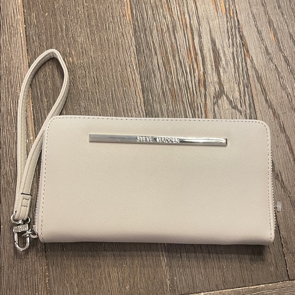 Steve Madden Handbags - Steve Madden Light Cream Wristlet Clutch with Silver Accent